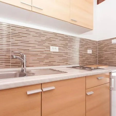 Get Away For 4 - Apartment רוביני